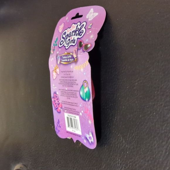 🍓 4/$20 Sparkle Girlz outfit new - Picture 4 of 7